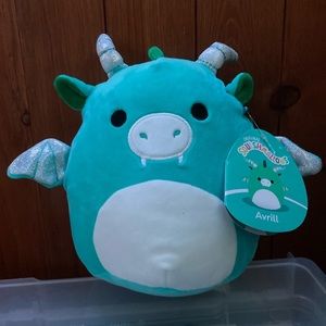 Avrill 8” Squishmallow